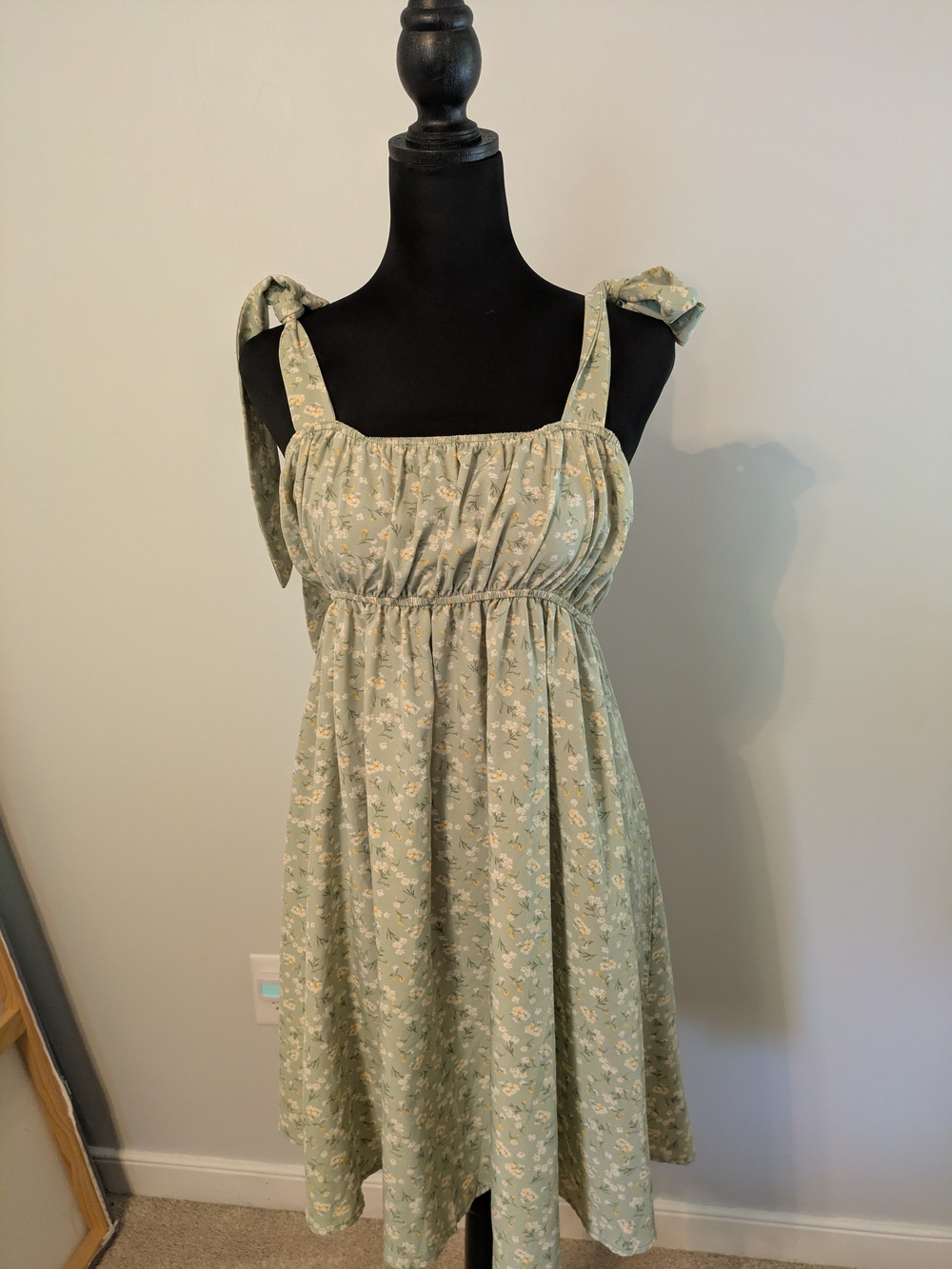 SHEIN Sage Green Floral Tie-Shoulder Midi Dress Size 3X Peasant Bodice Ruched